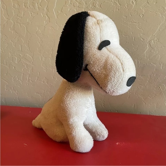 Snoopy | Toys | Vintage 968 Snoopy Plush Stuffed Toy Dog Peanuts United ...